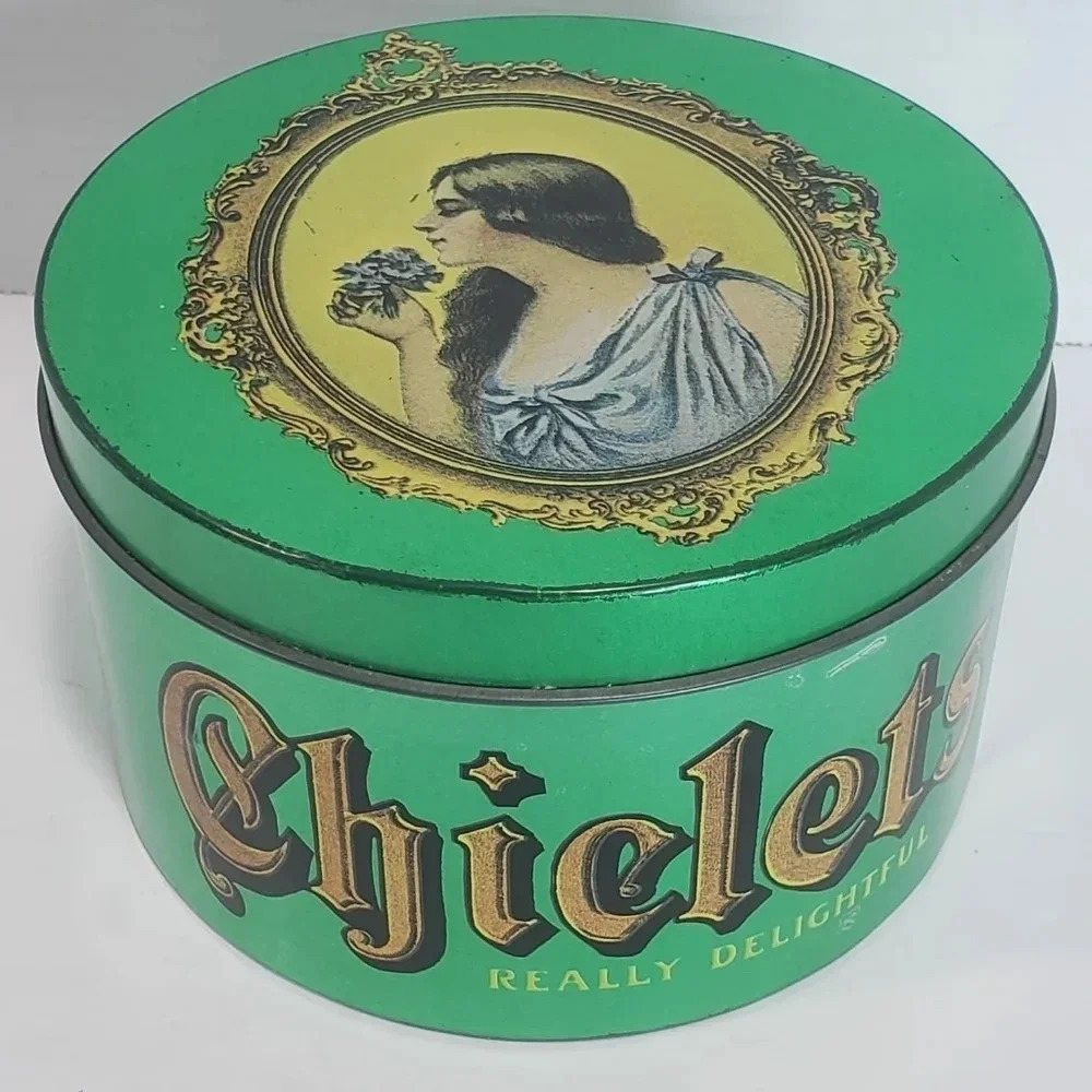 Vintage Chiclets Gum Round Green Collectible  Tin By Cheinco.